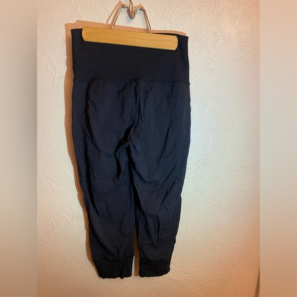 Lululemon pants - Picture 7 of 8